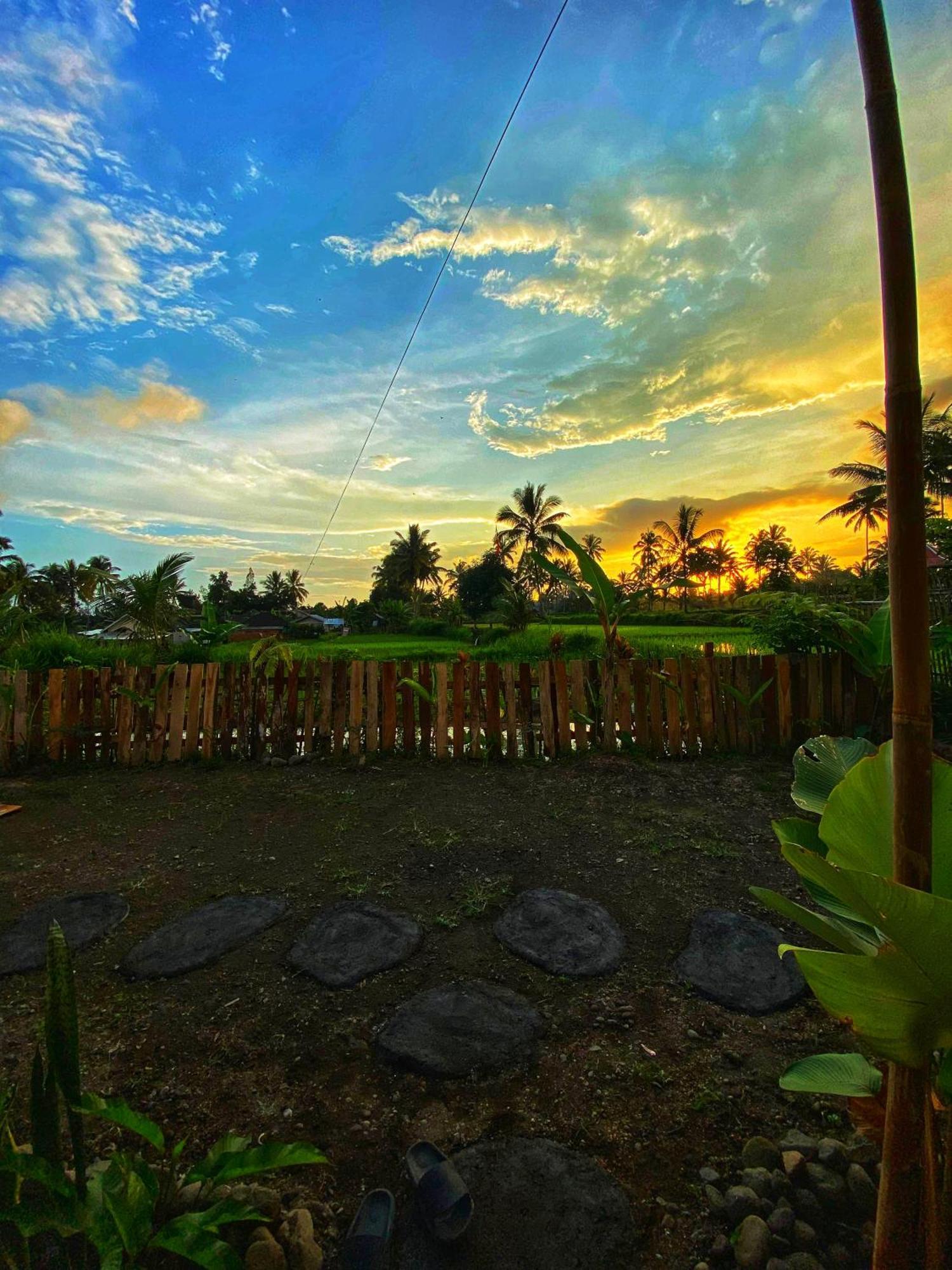 Alfarizi Homestay Tetebatu Esterno foto